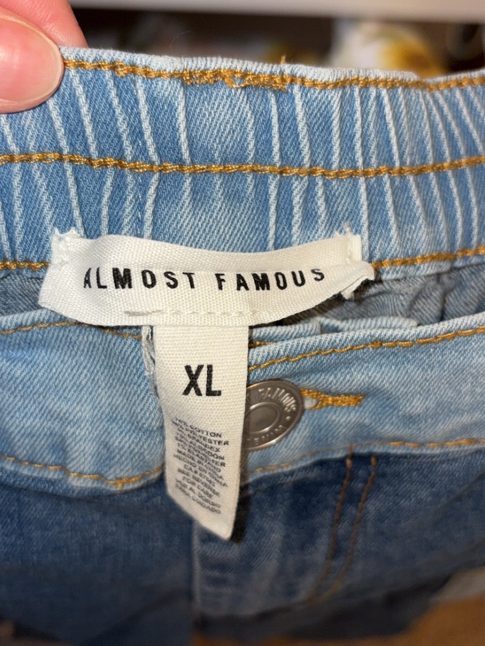 Two-Tone Patchwork Jeans - Picture 4 of 4